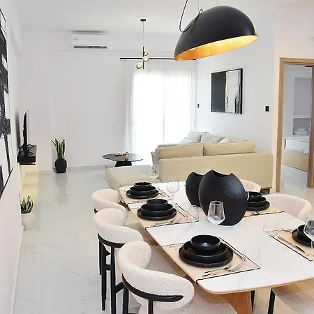 Luxury Apartment, 3 Bedrooms 3 Baths, Chania