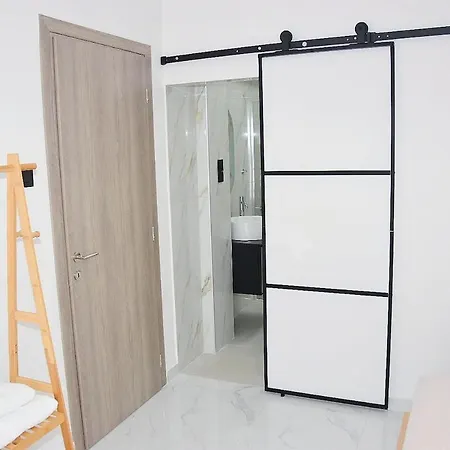 Daire Luxury Apartment, 3 Bedrooms 3 Baths, Chania